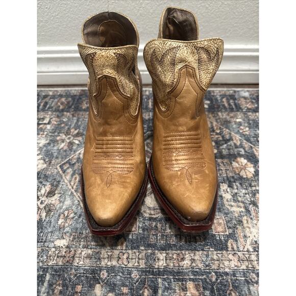 ARIAT Hazel Western Boot WOMENS 7.5B 38 Booties Heels Cowboy - Picture 4 of 7